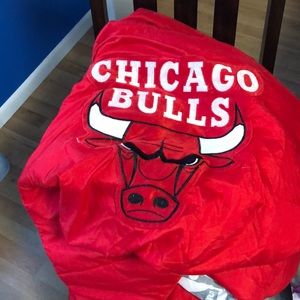 Chicago bulls comforter.